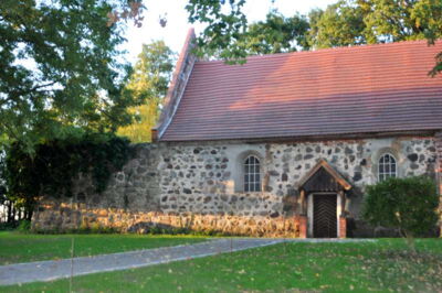 Kirche Rosenhagen von Süden